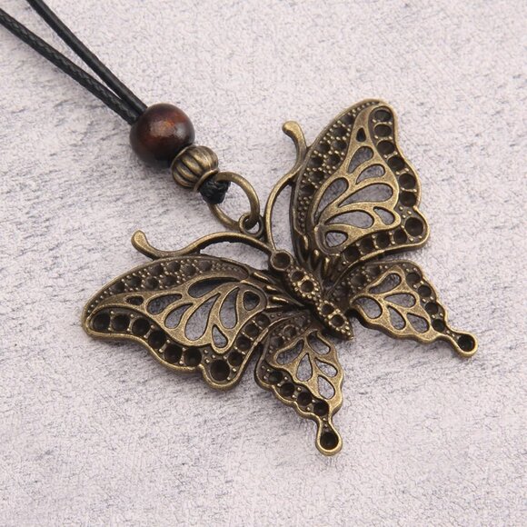 Necklaces for Women Wooden Pendant Vintage Sweater Chain Handmade - Picture 3 of 9